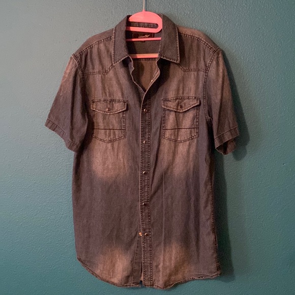 coastal Other - EUC coastal Lightweight Denim Snap Close Shirt